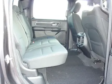 1500 5.7 hemi etorque 4x4  2'lpg 35600  netto