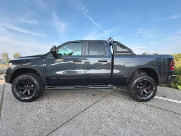 RAM 5.7 V8 HEMI REBEL Offroad 4x4 *AXLE LOCK*
