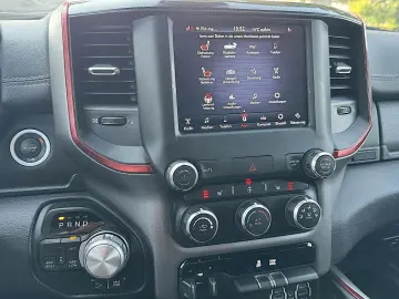 RAM 5.7 V8 HEMI REBEL Offroad 4x4 *AXLE LOCK*