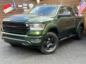 RAM 1500 OFFROAD 5,7L 4x4 AHK CarPlay Rollbar