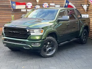 RAM 1500 OFFROAD 5,7L 4x4 AHK CarPlay Rollbar