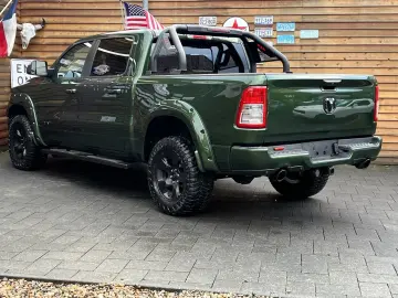 RAM 1500 OFFROAD 5,7L 4x4 AHK CarPlay Rollbar