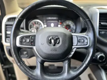 RAM 1500 OFFROAD 5,7L 4x4 AHK CarPlay Rollbar