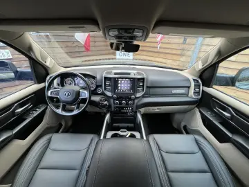 RAM 1500 OFFROAD 5,7L 4x4 AHK CarPlay Rollbar