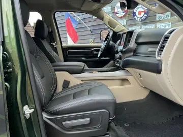 RAM 1500 OFFROAD 5,7L 4x4 AHK CarPlay Rollbar