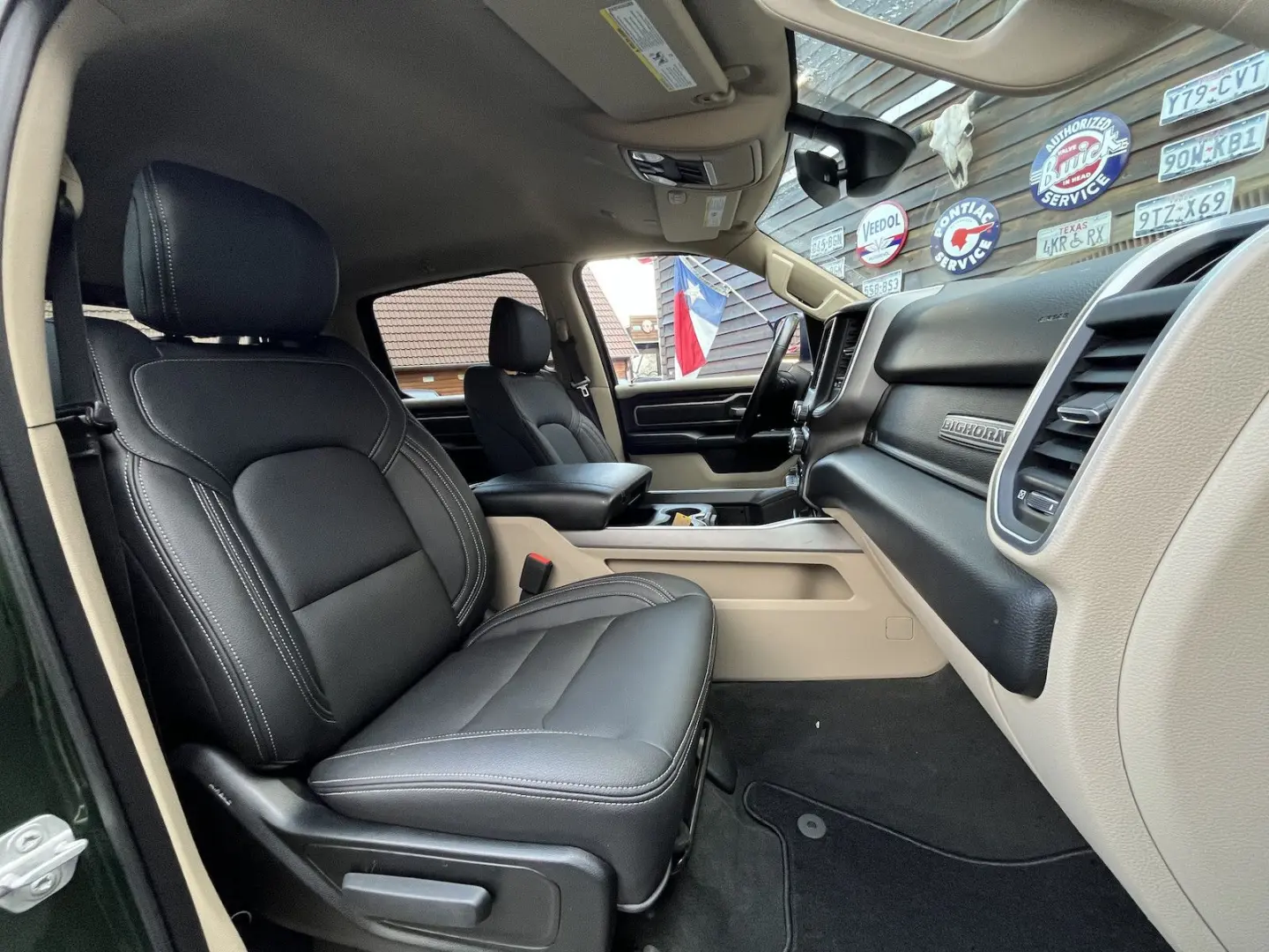 RAM 1500 OFFROAD 5,7L 4x4 AHK CarPlay Rollbar