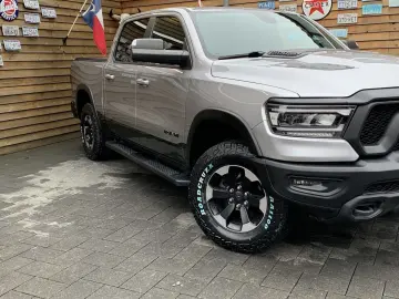 RAM 1500 Rebel Crew Cab 4x4 5,7 LPG LED SHZ