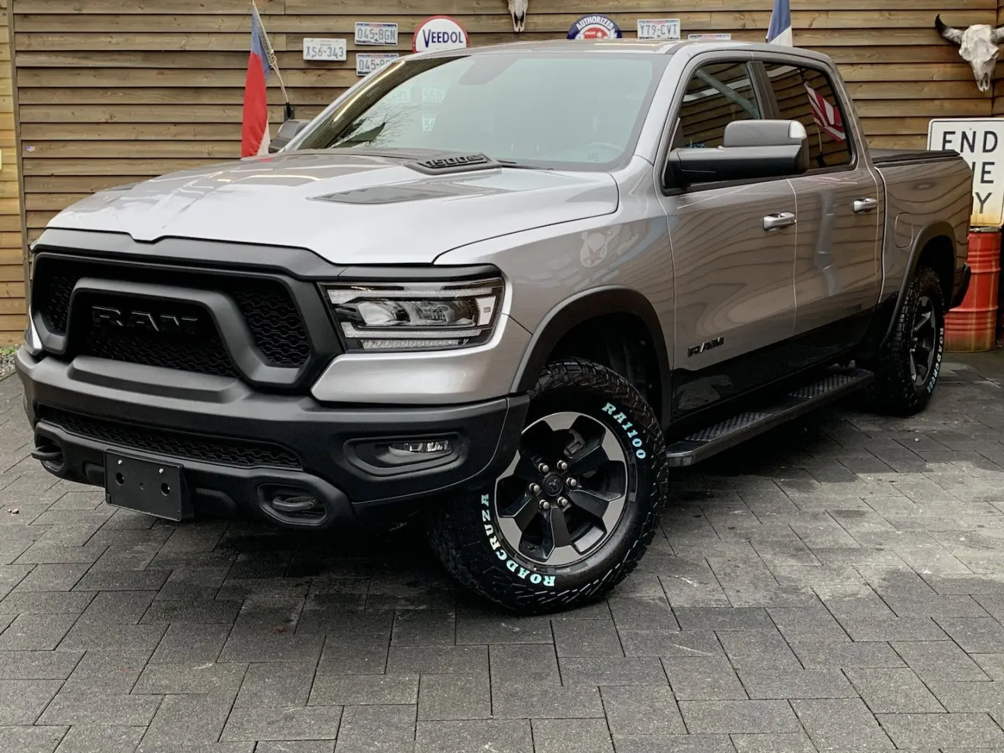 RAM 1500 Rebel Crew Cab 4x4 5,7 LPG LED SHZ