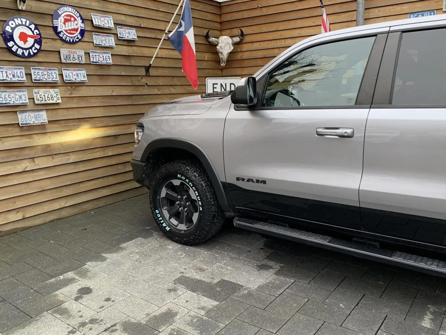 RAM 1500 Rebel Crew Cab 4x4 5,7 LPG LED SHZ