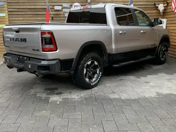 RAM 1500 Rebel Crew Cab 4x4 5,7 LPG LED SHZ