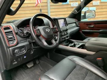 RAM 1500 Rebel Crew Cab 4x4 5,7 LPG LED SHZ