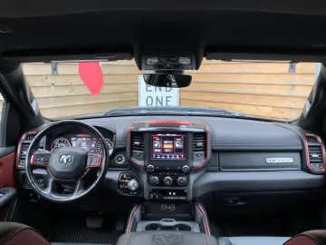 RAM 1500 Rebel Crew Cab 4x4 5,7 LPG LED SHZ