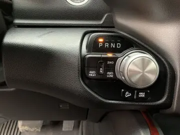 RAM 1500 Rebel Crew Cab 4x4 5,7 LPG LED SHZ