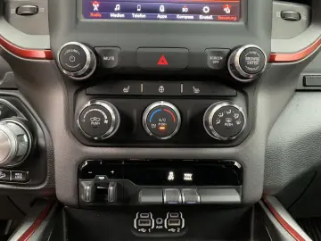 RAM 1500 Rebel Crew Cab 4x4 5,7 LPG LED SHZ