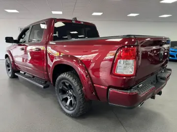 RAM 5,7l V8 *BIGHORN / LEDER / SZH*