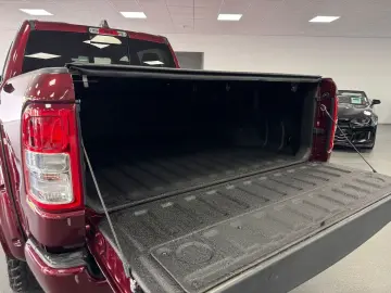 RAM 5,7l V8 *BIGHORN / LEDER / SZH*
