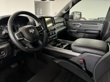 RAM 5,7l V8 *BIGHORN / LEDER / SZH*