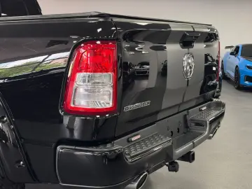 RAM 5,7l V8 *BIGHORN / LEDER / SZH*