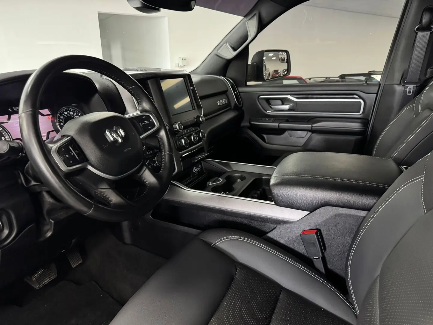 RAM 5,7l V8 *BIGHORN / LEDER / SZH*