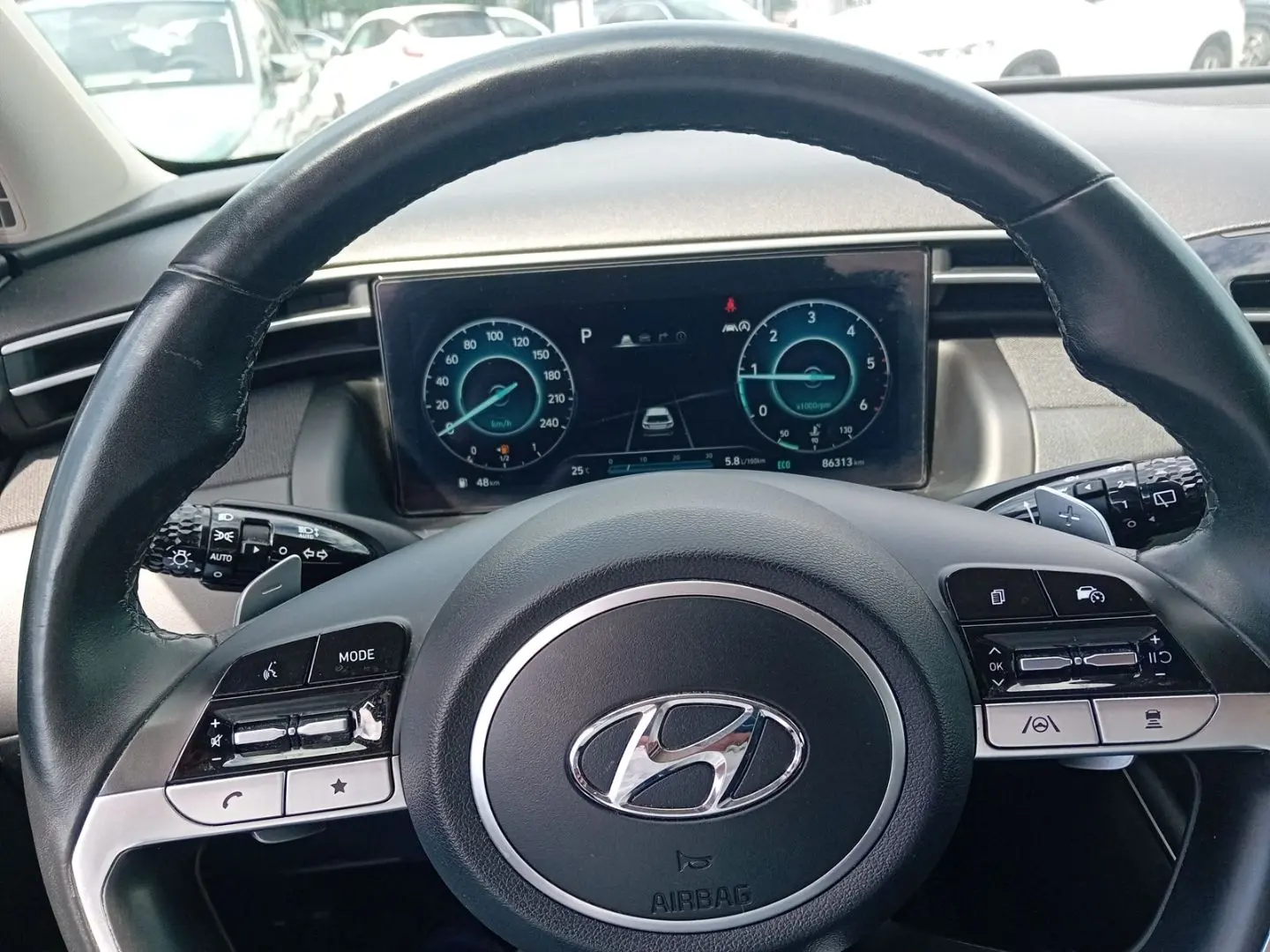 Tucson 1.6 CRDI DCT Trend AHK Assistenz Navigati
