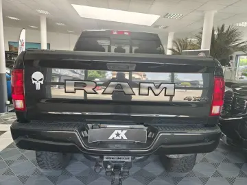 Ram 1500 5.7 V8 6
