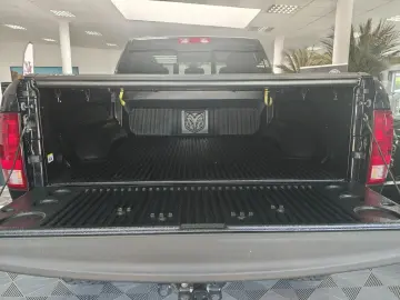 Ram 1500 5.7 V8 6