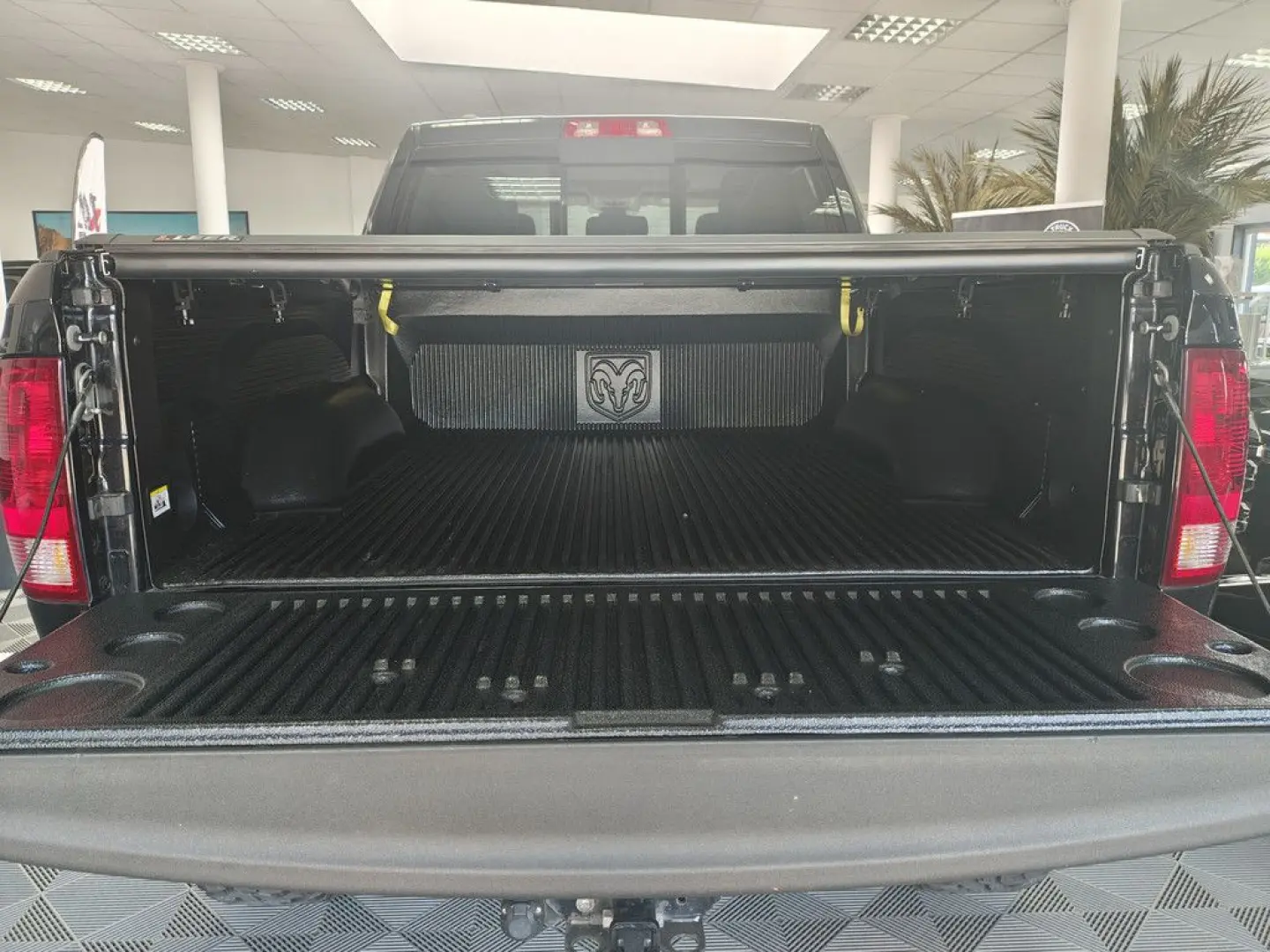 Ram 1500 5.7 V8 6