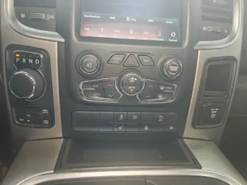 Ram 1500 5.7 V8 6