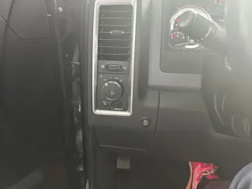 Ram 1500 5.7 V8 6