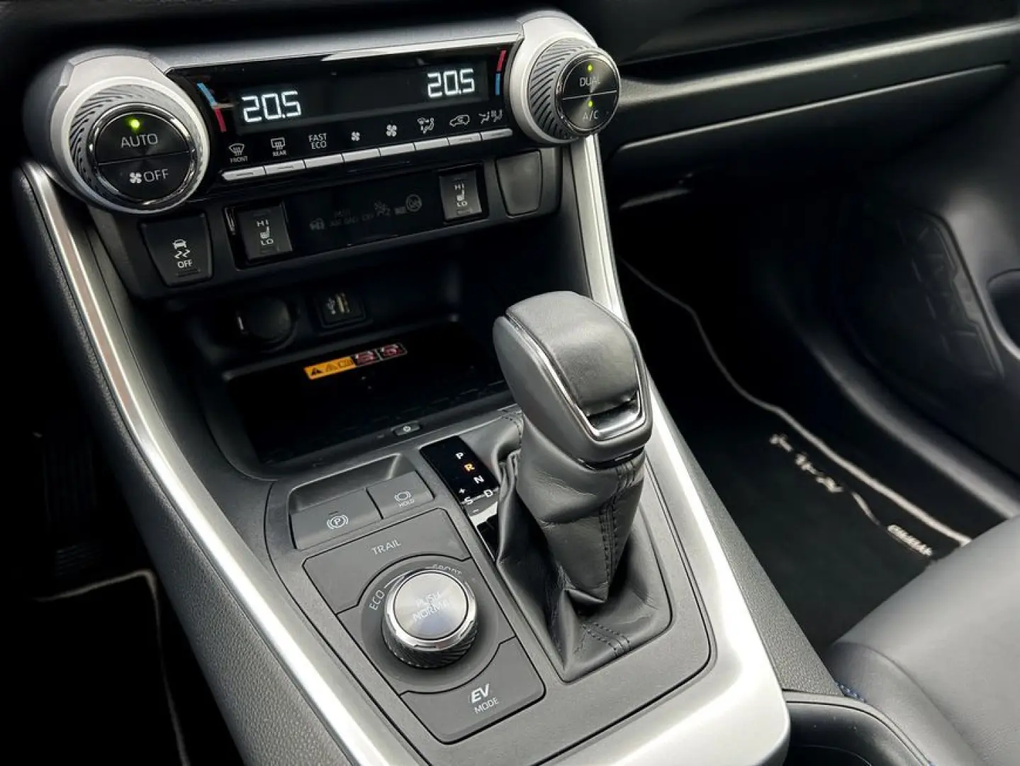 RAV 4 2.5 4x4 Hybrid Style Selection