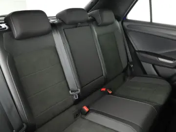 T-Roc 2.0 TDI DSG R-Line Black-Style LED+ ACC Ka