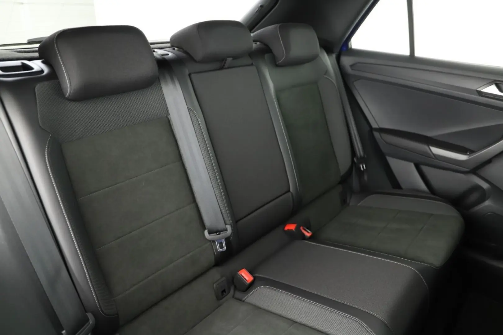 T-Roc 2.0 TDI DSG R-Line Black-Style LED+ ACC Ka
