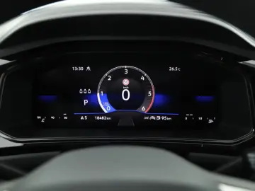 T-Roc 2.0 TDI DSG R-Line Black-Style LED+ ACC Ka