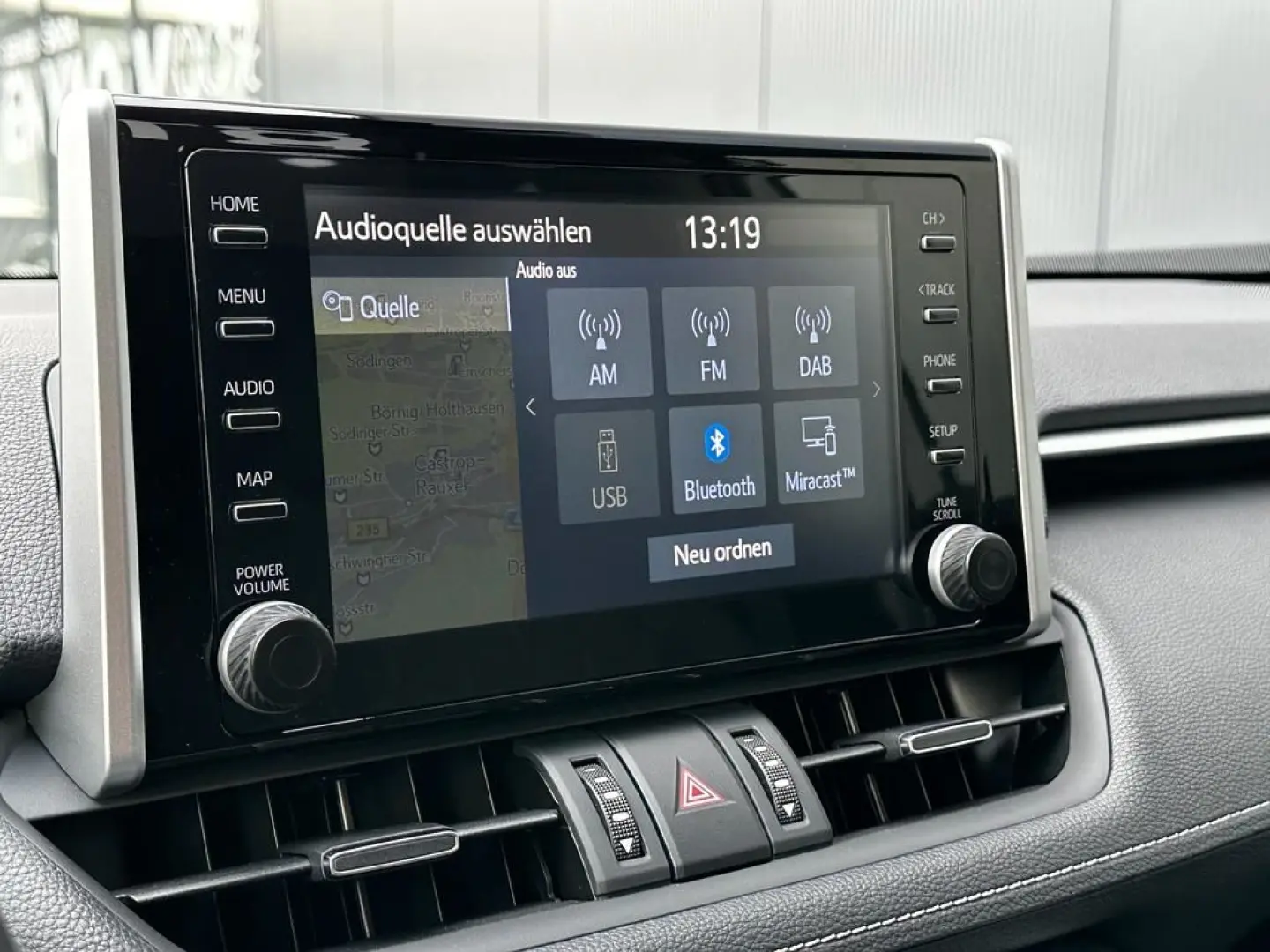 RAV 4 2.5 Hybrid CVT 4x4 Active Navi LED PDC e.H