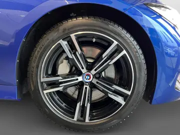 330i xDrive M Sport