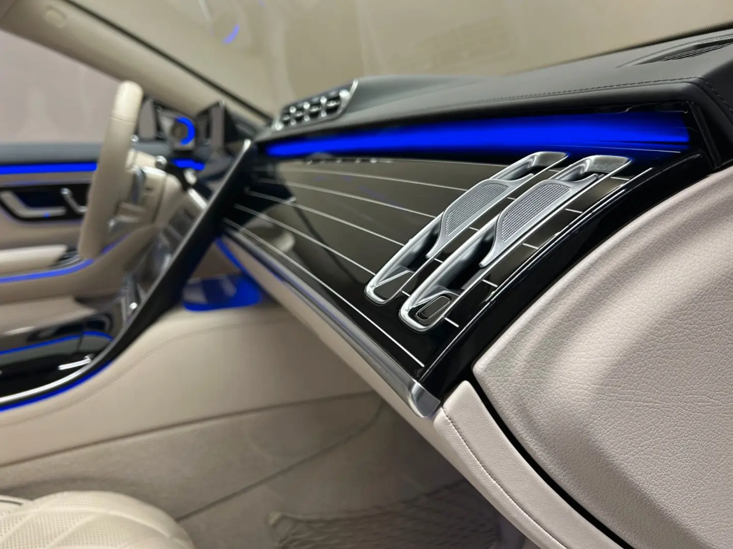 S580 4M L*AMG*NIGHT*CHAUFFEUR-PAKET*EXKLUSIV*3D*