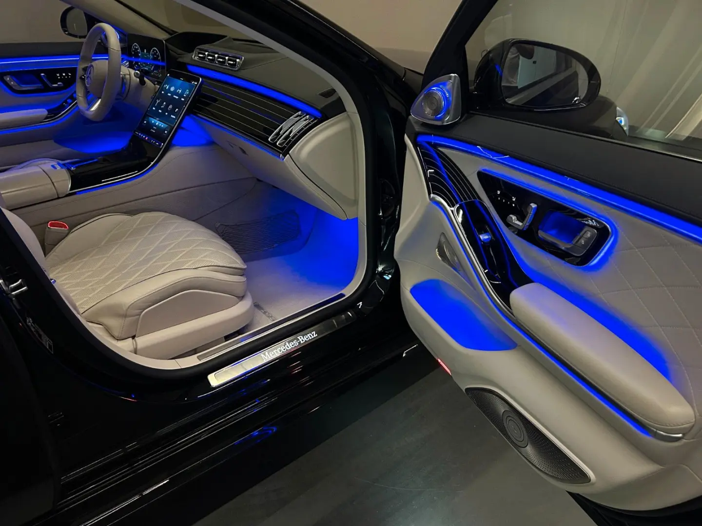 S580 4M L*AMG*NIGHT*CHAUFFEUR-PAKET*EXKLUSIV*3D*