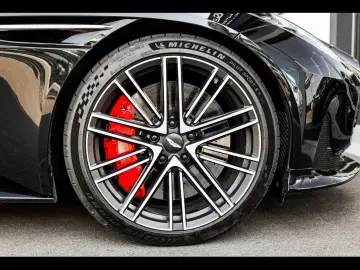 DB12 V8 COUPE Q SPECIAL°OBERON BLACK°360°KERAMIK