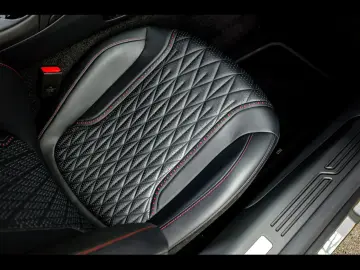 DB12 V8 COUPE Q SPECIAL°OBERON BLACK°360°KERAMIK