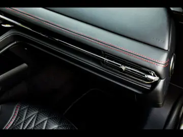 DB12 V8 COUPE Q SPECIAL°OBERON BLACK°360°KERAMIK