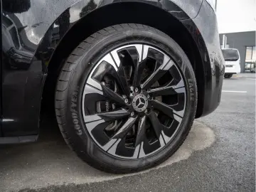 V 250 d AVANTGARDE Lang AHK Distr. Navi Luftf. K