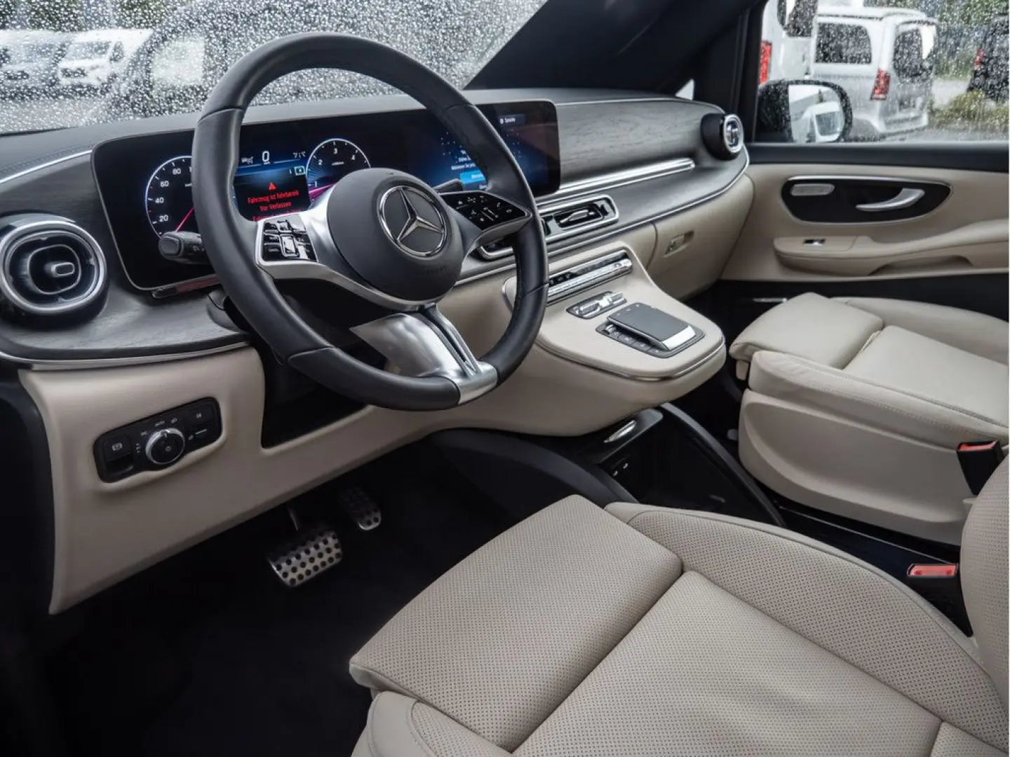 V 250 d AVANTGARDE Lang AHK Distr. Navi Luftf. K