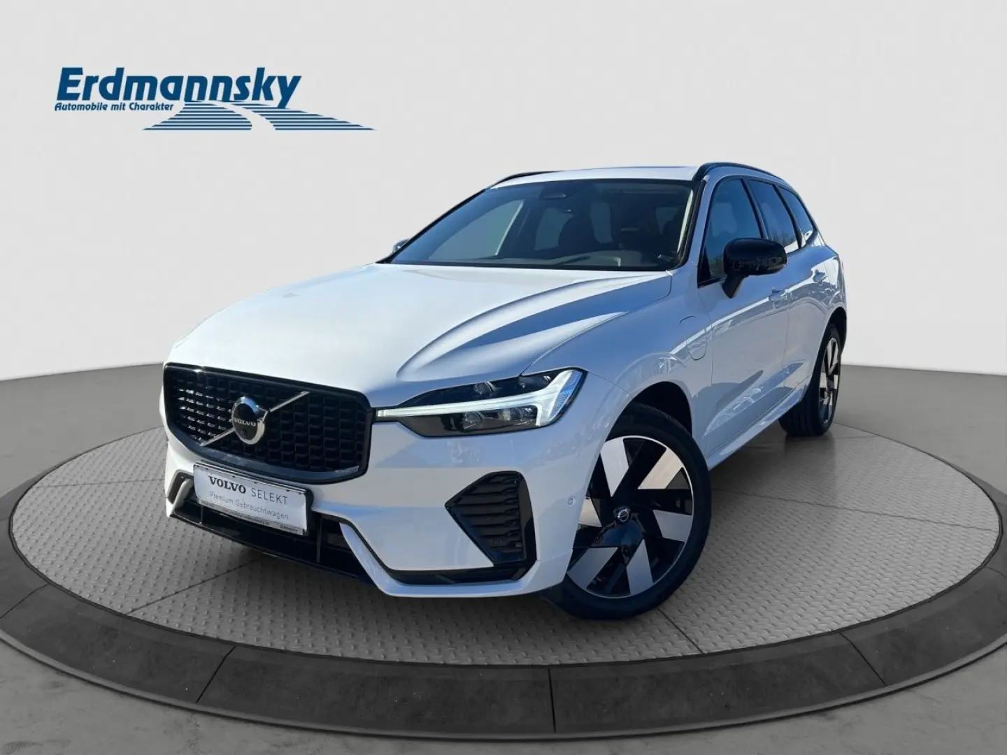 XC60 T8 Plus Dark Plug-In Hybrid AWD/20-Z/360-K