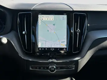 XC60 T8 Plus Dark Plug-In Hybrid AWD/20-Z/360-K