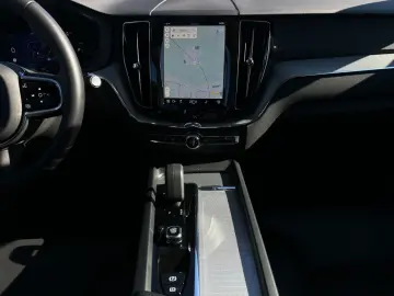XC60 T8 Plus Dark Plug-In Hybrid AWD/20-Z/360-K