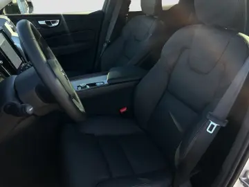 XC60 T8 Plus Dark Plug-In Hybrid AWD/20-Z/360-K