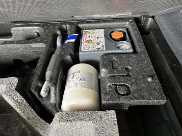 XC60 T8 Ultra Black Edition Recharge AWD Massage