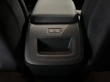 XC60 T8 Ultra Black Edition Recharge AWD Massage