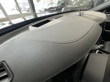 XC60 T8 Ultra Black Edition Recharge AWD Massage