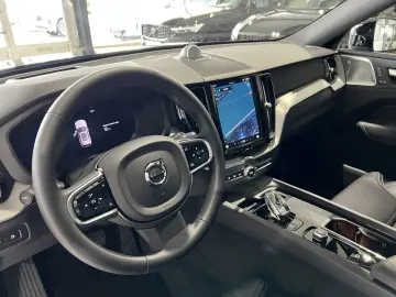XC60 T8 Ultra Black Edition Recharge AWD Massage